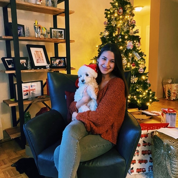 Meet your Posher, Sarah - Picture 1 of 1